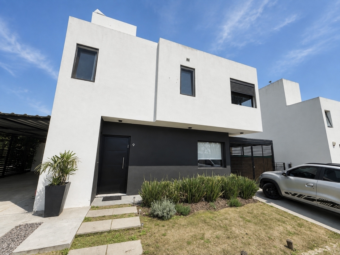 D�PLEX EN VENTA 4 DORMITORIOS VALLE ESCONDIDO ALTOS DEL BARRANCO